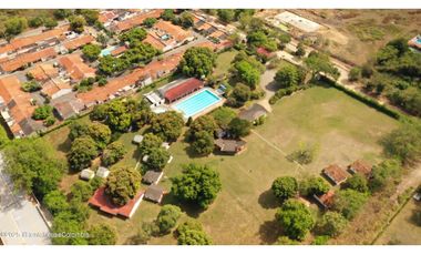 Hotel en Ricaurte (Cundinamarca) RAH CO: 26-105