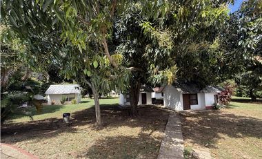 Hotel en Ricaurte (Cundinamarca) RAH CO: 26-105