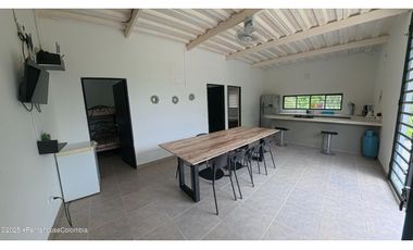 Casa en Apulo (Cundinamarca) RAH CO: 26-135