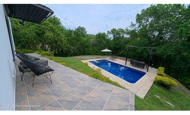 Casa en Apulo (Cundinamarca) RAH CO: 26-135