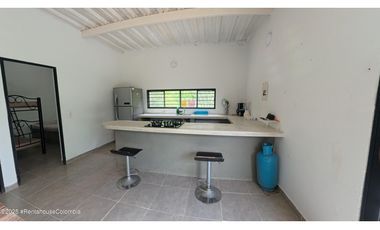 Casa en Apulo (Cundinamarca) RAH CO: 26-135