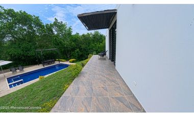 Casa en Apulo (Cundinamarca) RAH CO: 26-135