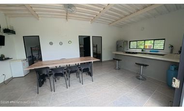 Casa en Apulo (Cundinamarca) RAH CO: 26-135