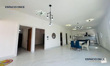 Casa en Club de Golf.