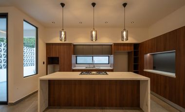 Casa en Venta en Vía Cumbres, Cancún