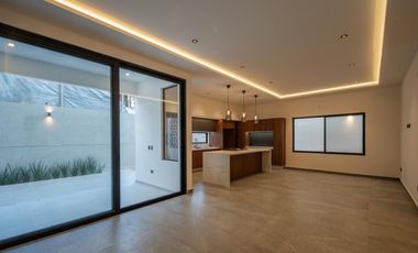 Casa en Venta en Vía Cumbres, Cancún