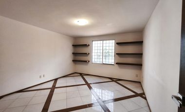 Casa en renta para oficinas o consultorios colonia Panorama León Guanajuato