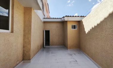 Casa en renta para oficinas o consultorios colonia Panorama León Guanajuato