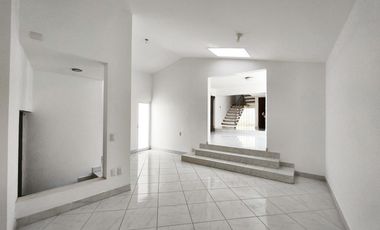 Casa en renta para oficinas o consultorios colonia Panorama León Guanajuato