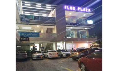 ALQUILER LOCAL EN  FLOR PLAZA