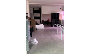 ALQUILER LOCAL EN  FLOR PLAZA