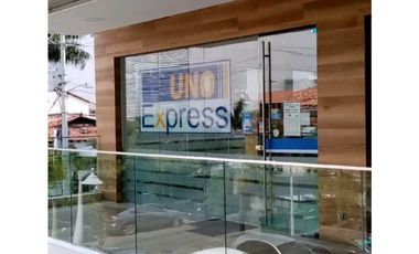 ALQUILER LOCAL EN  FLOR PLAZA  105 mt2 PISO 2