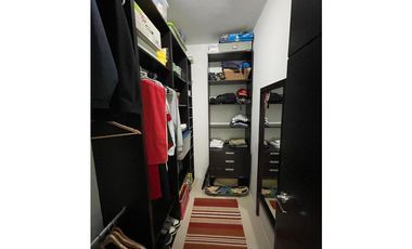 Alquiler de casa con paneles solares en Altos del Golf. VC