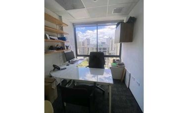 OFICINA EN CALLE 50 EN EDIFICIO PLAZA 2000 AMOBLADA 130M2