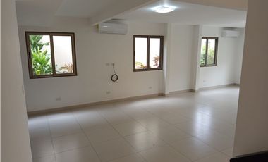 CASA EN ALQUILER WOODLANDS PANAMA PACIFICO