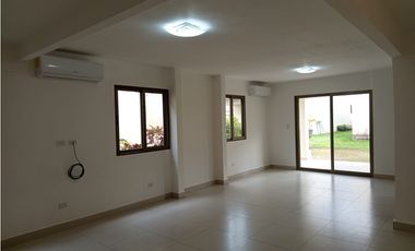 CASA EN ALQUILER WOODLANDS PANAMA PACIFICO