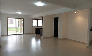 CASA EN ALQUILER WOODLANDS PANAMA PACIFICO