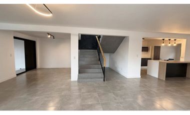 Venta de casa en Miraflores, Betania. VC