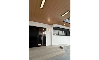 Venta de casa en Miraflores, Betania. VC