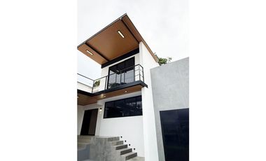 Venta de casa en Miraflores, Betania. VC