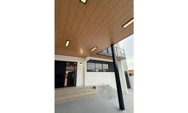 Venta de casa en Miraflores, Betania. VC