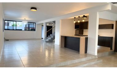 Venta de casa en Miraflores, Betania. VC