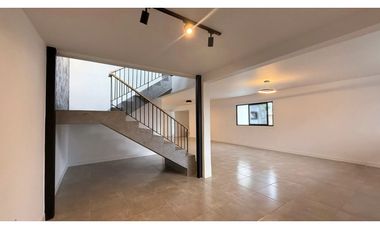 Venta de casa en Miraflores, Betania. VC