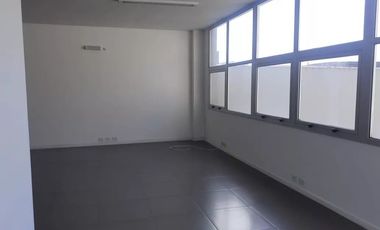 ALQUILER OFICINA COMERCIAL EN EDIFIO DE CATEGORIA EN RAMOS MEJIA