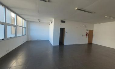 ALQUILER OFICINA COMERCIAL EN EDIFIO DE CATEGORIA EN RAMOS MEJIA