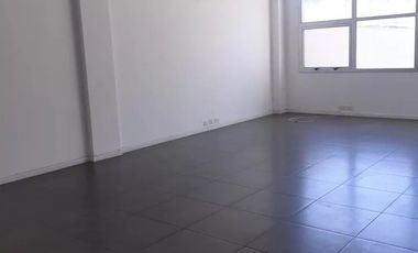 ALQUILER OFICINA COMERCIAL EN EDIFIO DE CATEGORIA EN RAMOS MEJIA