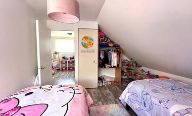 CASA DE 2 PISOS, EN VENTA,  3D+2B+ PISCINA, LA FLORIDA.