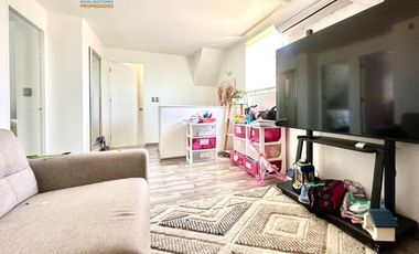 CASA DE 2 PISOS, EN VENTA,  3D+2B+ PISCINA, LA FLORIDA.