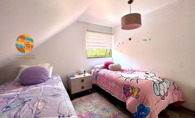 CASA DE 2 PISOS, EN VENTA,  3D+2B+ PISCINA, LA FLORIDA.