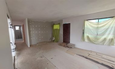 Casa en Venta en OPORTUNIDAD EN MIRAFLORES ALTO – CASA CON GRAN TERRENO EN VIÑA DEL MAR