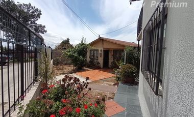 Casa en Venta en ALTAMAR / LO ERRÁZURIZ con 2 Propiedades