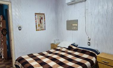 VENTA DE CASA A UNA CUADRA DE LA PLAZA CENTRAL