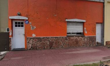 VENTA DE CASA A UNA CUADRA DE LA PLAZA CENTRAL