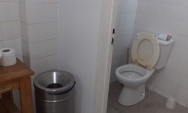 ALQUILER LOCAL COMERCIAL/ DEPOSITO. Moreno 1721