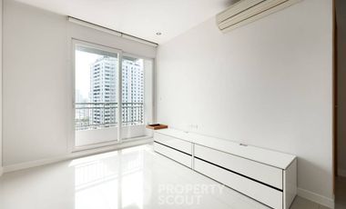 1-BR Condo at Circle Condominium near MRT Phetchaburi
