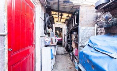 Casa a refaccionar en esq, V Dominico. OPORTUNIDAD