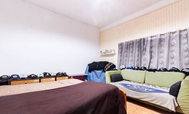 Casa a refaccionar en esq, V Dominico. OPORTUNIDAD