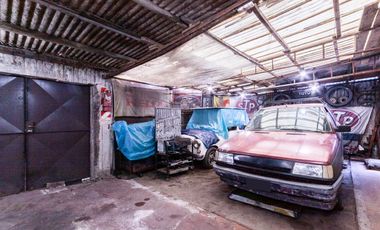 Casa a refaccionar en esq, V Dominico. OPORTUNIDAD