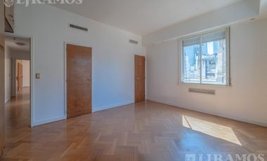 Edificio Kavangh. Alquiler sin muebles.