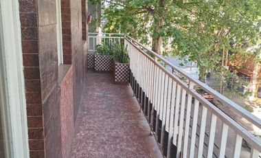 USO COMERCIAL - POLICONSULTORIO - A CUADRAS DE ESTACION DE TREN