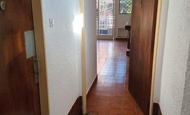 USO COMERCIAL - POLICONSULTORIO - A CUADRAS DE ESTACION DE TREN