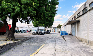 Se renta bodega con oficinas en La Libertad