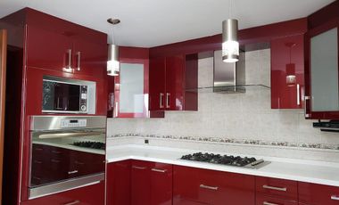 CASA EN VENTA CON ALBERCA COL.LA NORIA