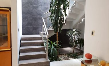 CASA EN VENTA CON ALBERCA COL.LA NORIA