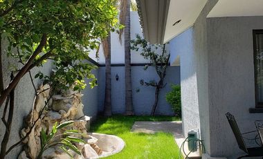 CASA EN VENTA CON ALBERCA COL.LA NORIA