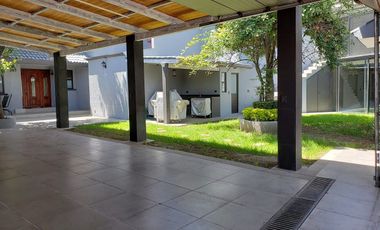 CASA EN VENTA CON ALBERCA COL.LA NORIA